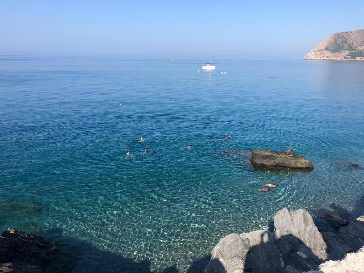 La Herradura Junto Al Mar Exterior foto